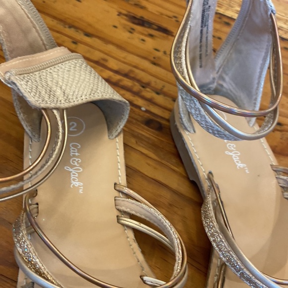 Girls Gladiator Sandals Gold - Picture 2 of 3